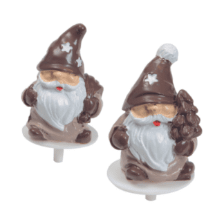 Pères-Noël chocolat en résine : 200 pièces Assortiment aléatoire Sur pique en plastique Dimensions hors pique : H.3,6 cm Matière : résine Couleur : marron Référence : 3027 Décors pâtissiers Thème : Fêtes de fin d'année - Mondo Déco entreprise française